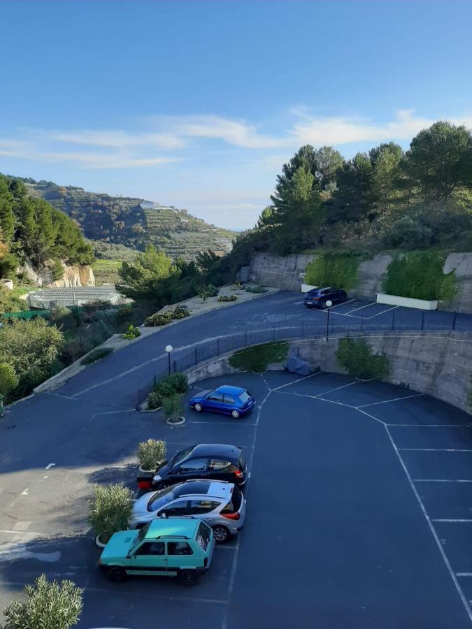 Home Mome Terzorio Bagian luar foto